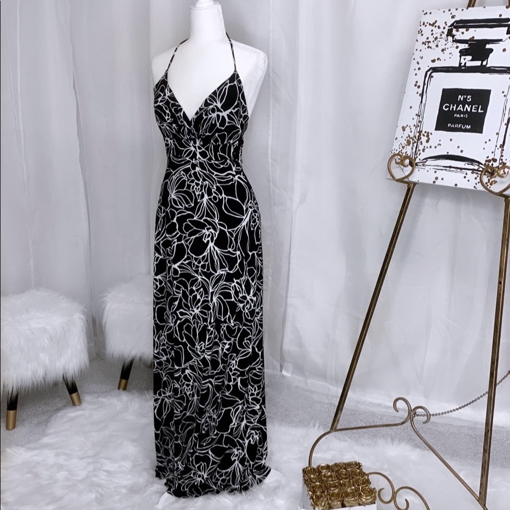 Size small White House/ Black Market Maxi